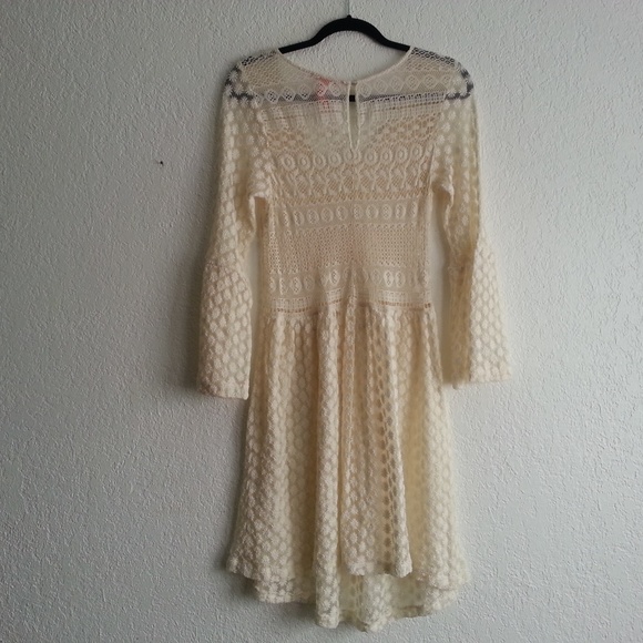 C&V Chelsea and Violet | Ivory dress/swim cover M - Picture 2 of 4